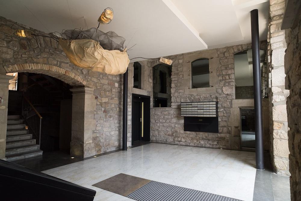 Urbi Apartments Manresa Ngoại thất bức ảnh